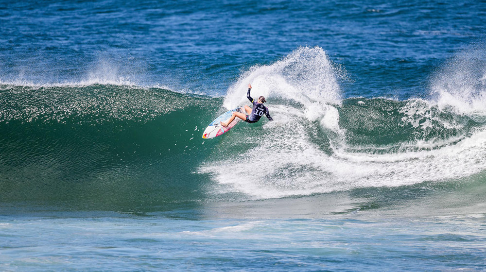 Promising swell for Surf World Title showdown
