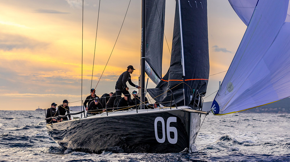 52 SUPER SERIES Sled wins doubles by slimmest margin
